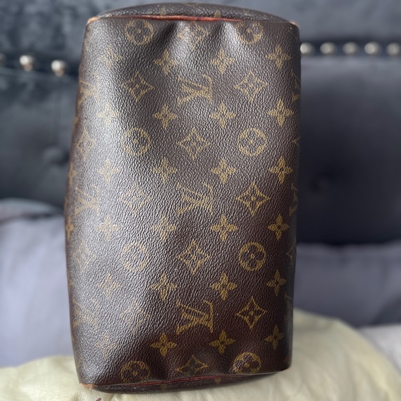 Louis Vuitton Vintage Monogram Canvas Speedy 25 Satchel - Picture 13 of 15